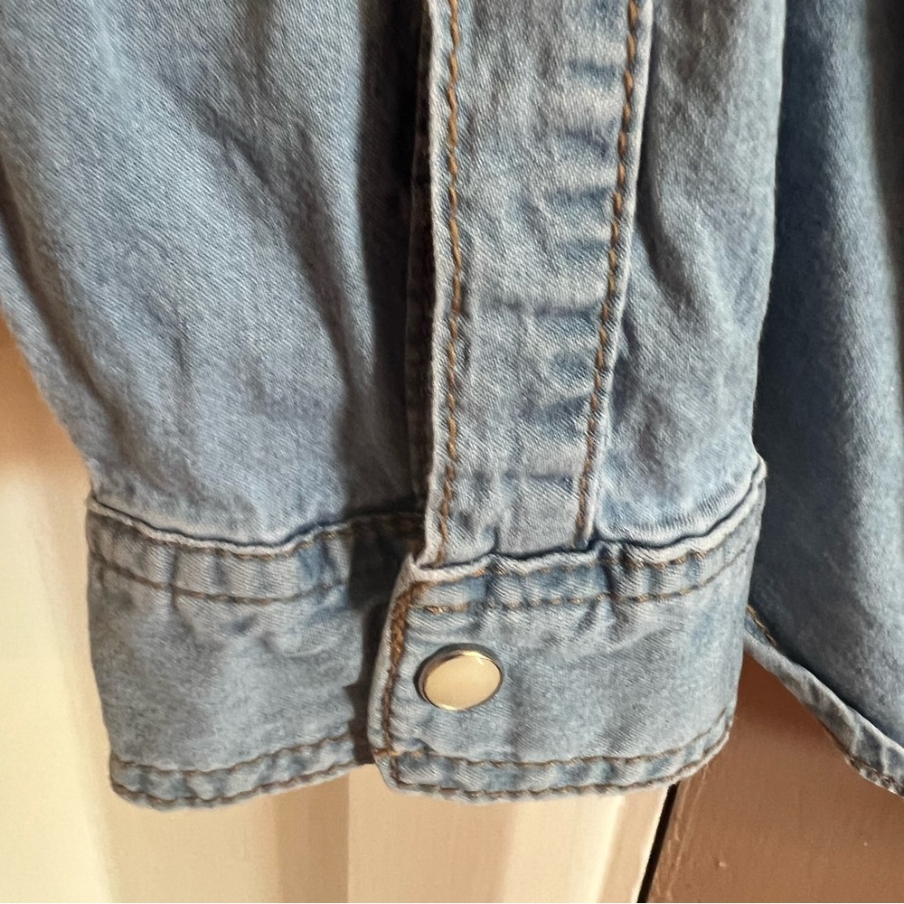 New Look denim shirt jacket. Light blue, size UK 16 - Picture 5 of 5